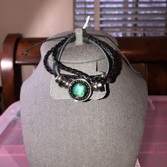 CAPRICORN Charm Bracelet Luminous Glow In The Dark Fashion Bracelet - Picture 3 of 7